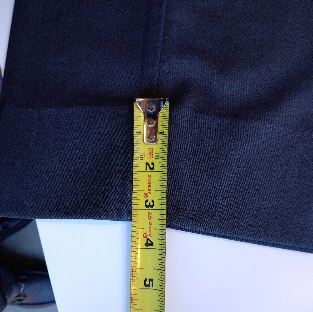 Suits - Picture 6 of 11